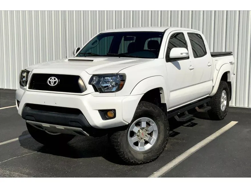 2015 Toyota Tacoma Base photo 1