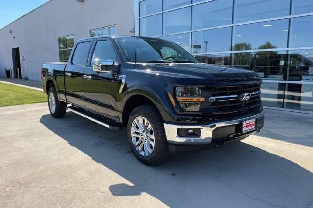 2024 Ford F-150 XLT photo 1