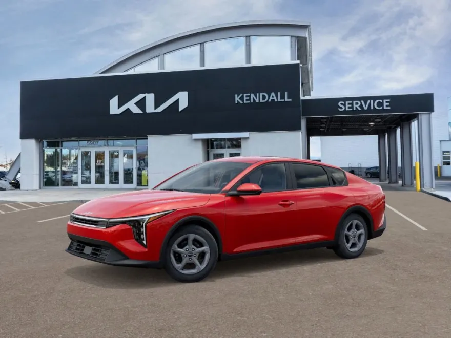 2025 Kia K4 LXS photo 1