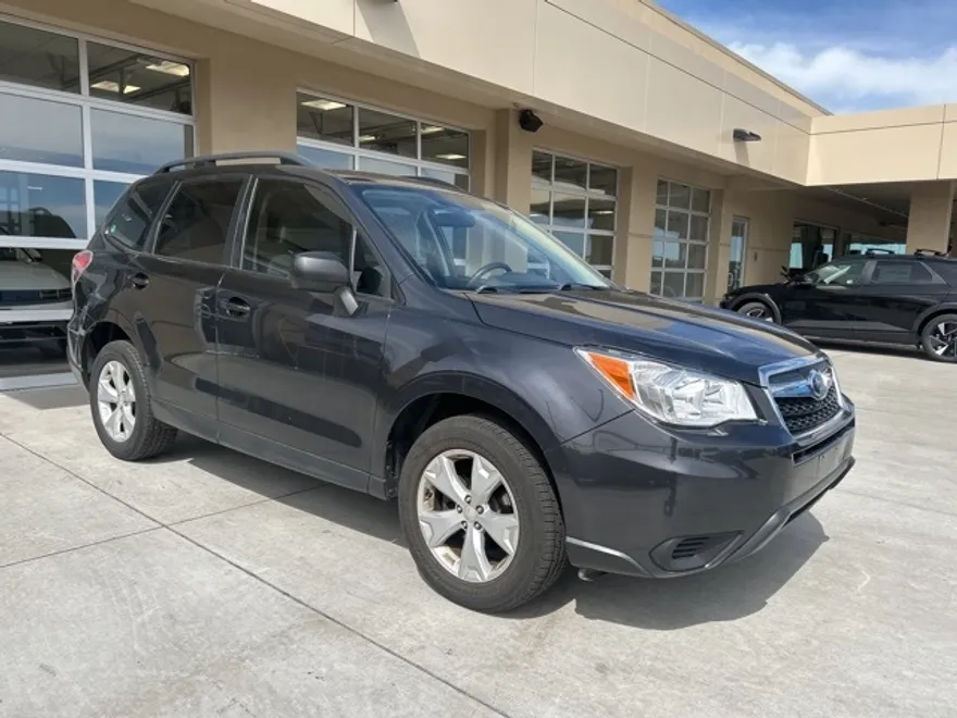 2016 Subaru Forester 2.5i photo 1