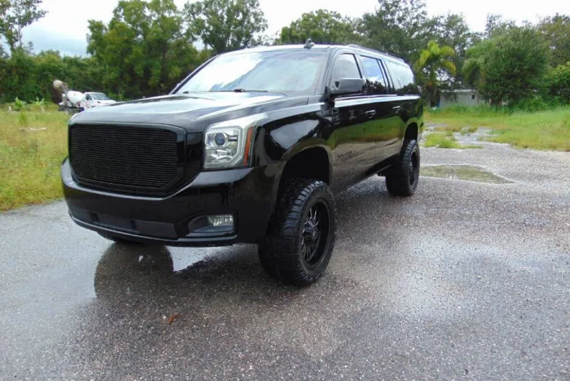 2017 Gmc Yukon XL SLT photo 1