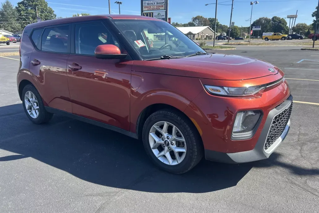 2021 Kia Soul S photo 1
