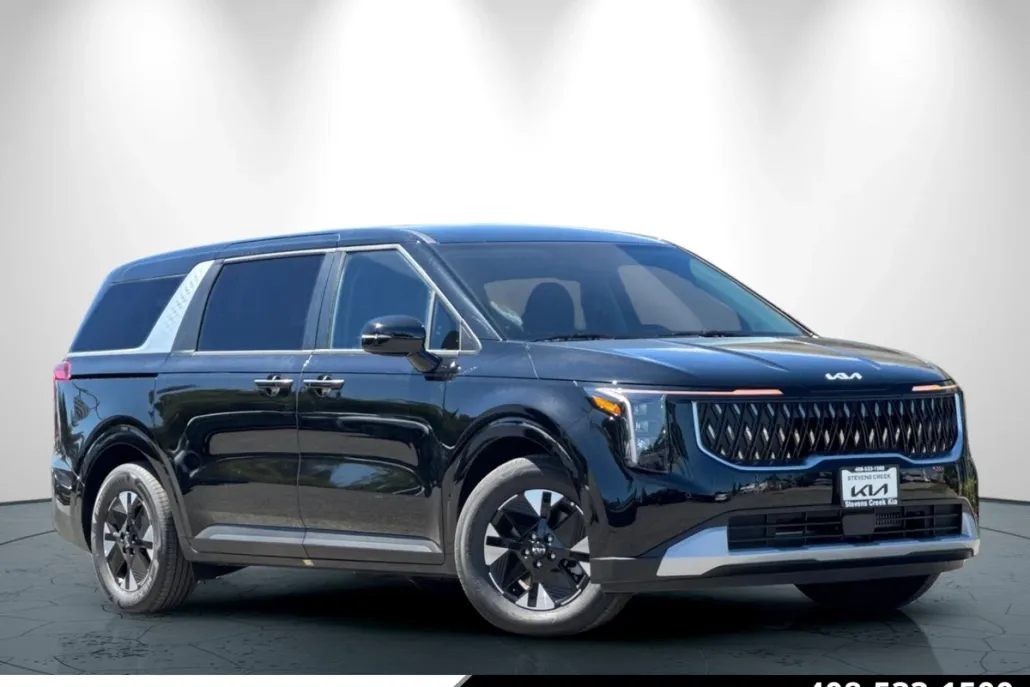 2026 Kia Carnival LXS photo 1