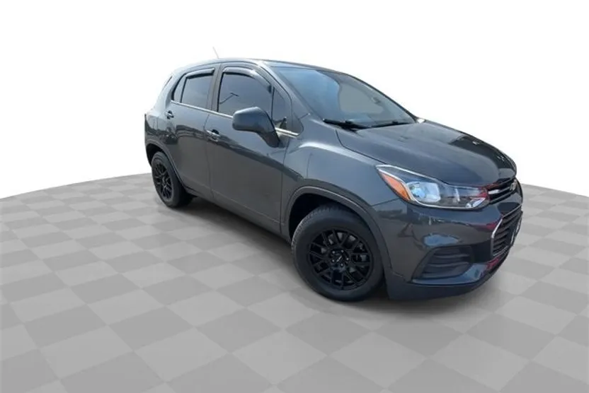 2019 Chevrolet Trax LS photo 1