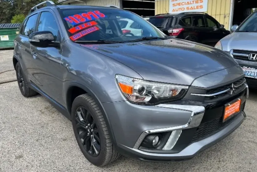 2018 Mitsubishi Outlander Sport photo 1