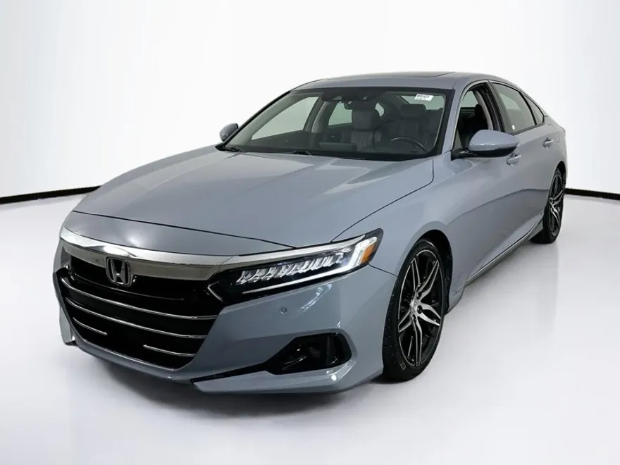 2022 Honda Accord Touring photo 1
