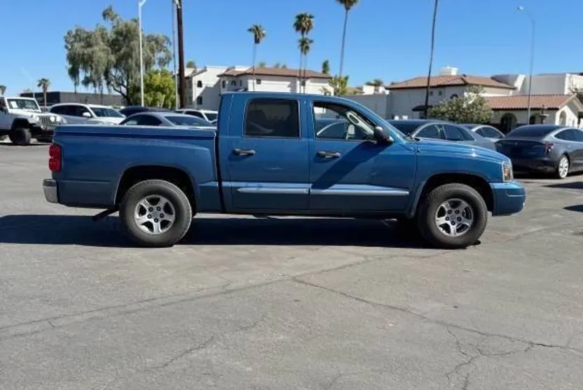 2006 Dodge Dakota SLT Quad Cab photo 1