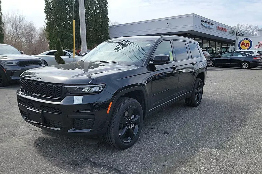 2025 Jeep Grand Cherokee Altitude X photo 1