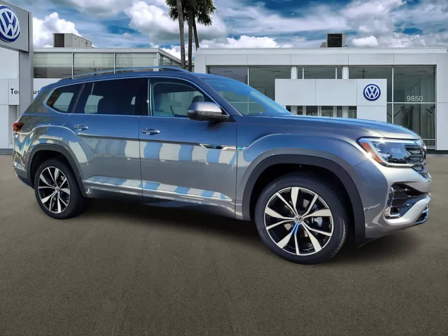 2025 Volkswagen Atlas SEL Premium R-Line photo 1