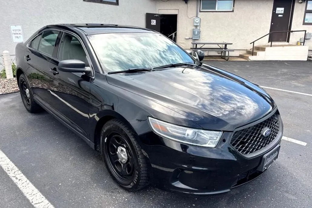 2018 Ford Taurus photo 1