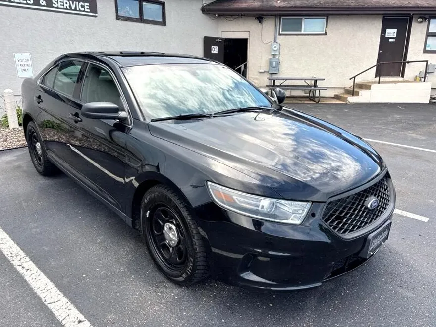 2018 Ford Taurus photo 1
