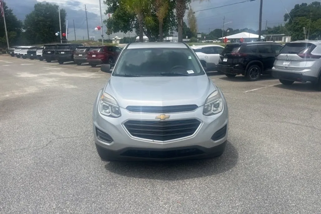 2016 Chevrolet Equinox LS photo 1