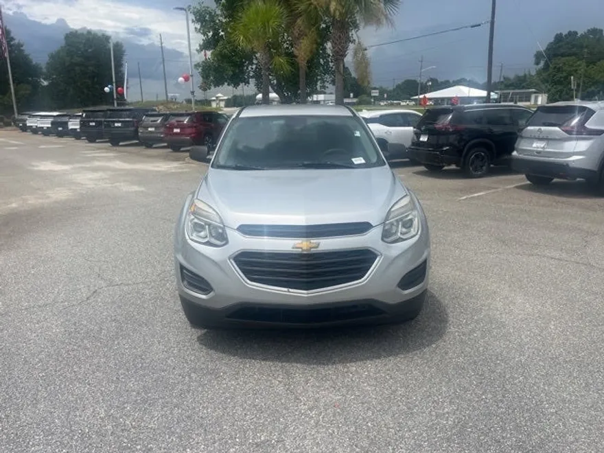 2016 Chevrolet Equinox LS photo 1