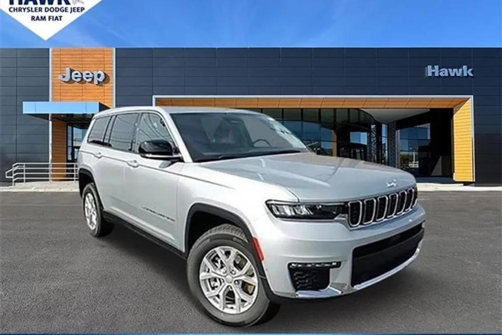 2023 Jeep Grand Cherokee Limited photo 1