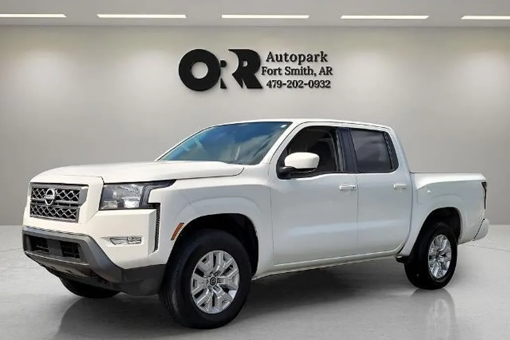 2024 Nissan Frontier Crew Cab SV photo 1