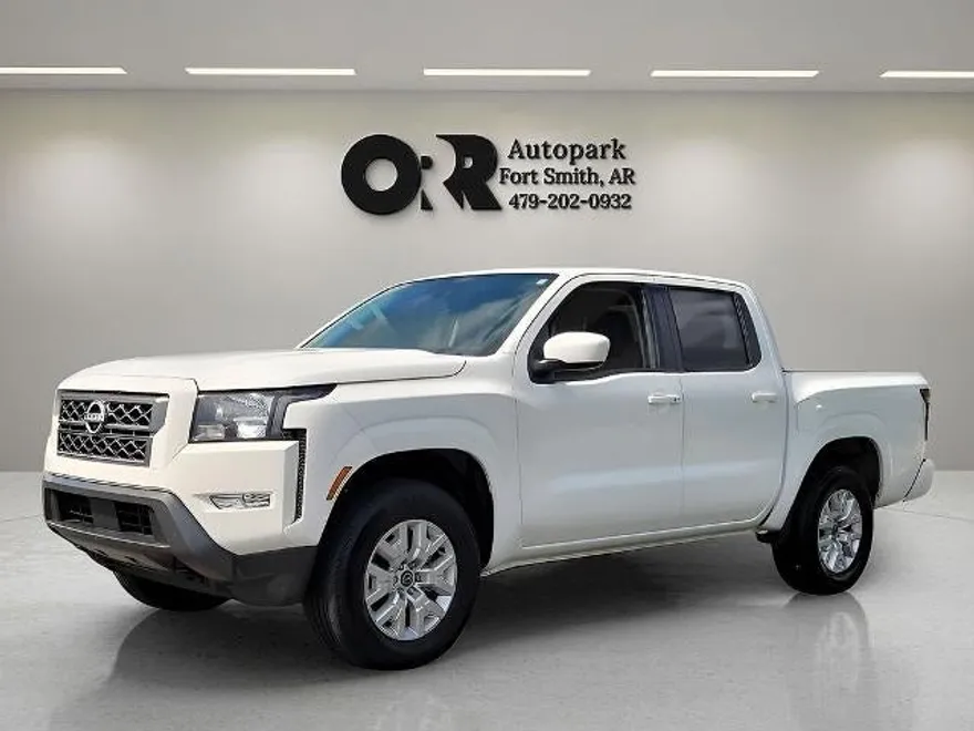 2024 Nissan Frontier Crew Cab SV photo 1