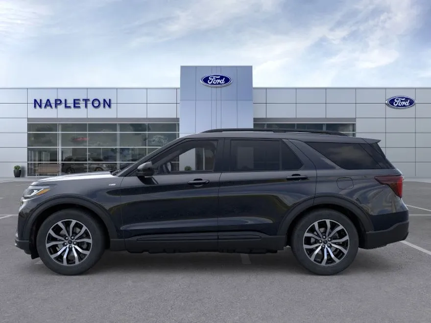 2025 Ford Explorer ST-Line photo 1