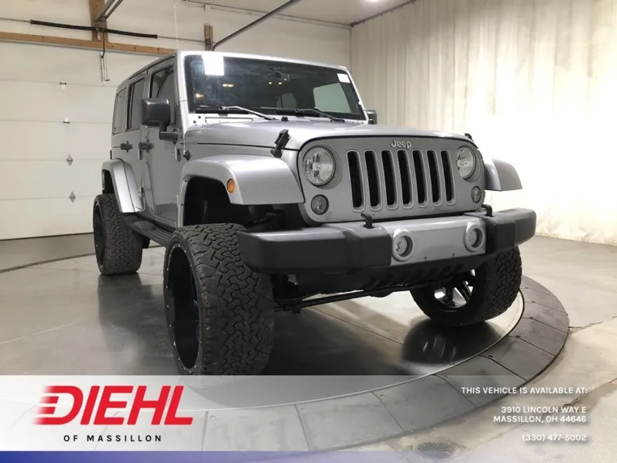 2016 Jeep Wrangler Unlimited Sahara photo 1