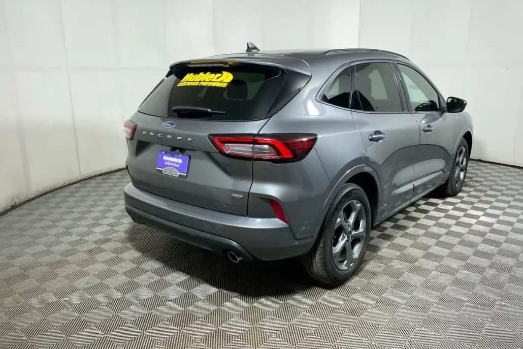 2024 Ford Escape ST-Line photo 1