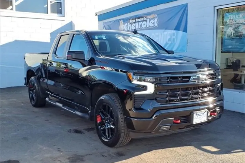 2022 Chevrolet Silverado 1500 RST photo 1
