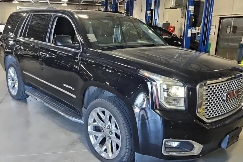 2017 Gmc Yukon Denali photo 1