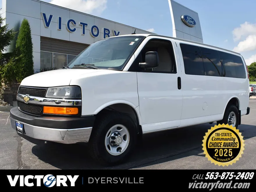 2014 Chevrolet Express 2500 LT photo 1