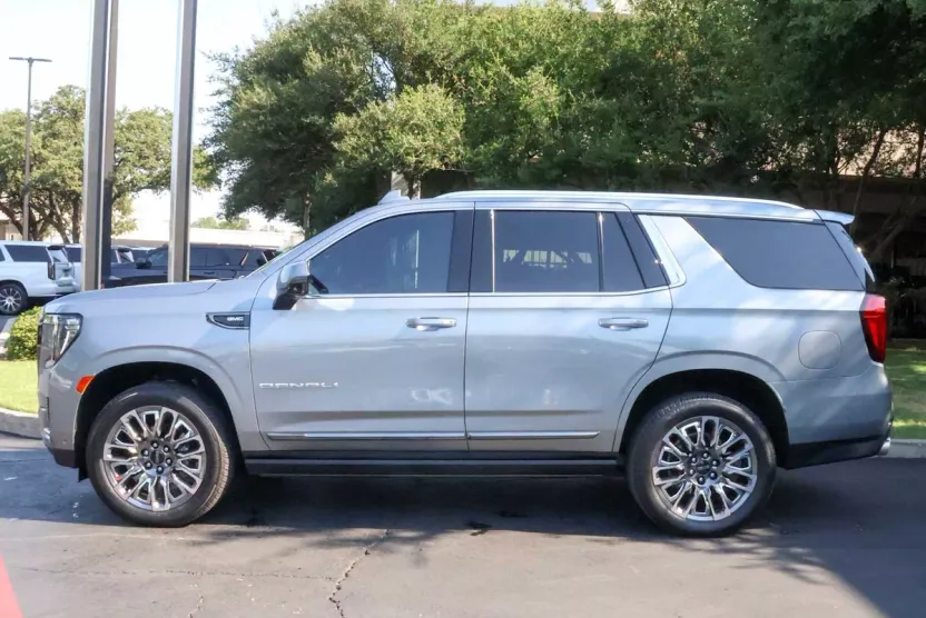 2023 Gmc Yukon Denali Ultimate photo 1