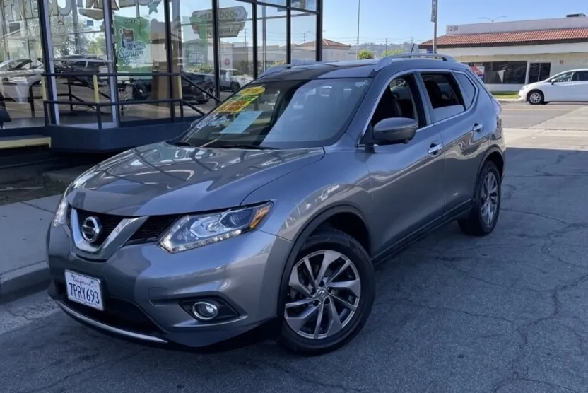 2016 Nissan Rogue SL photo 1