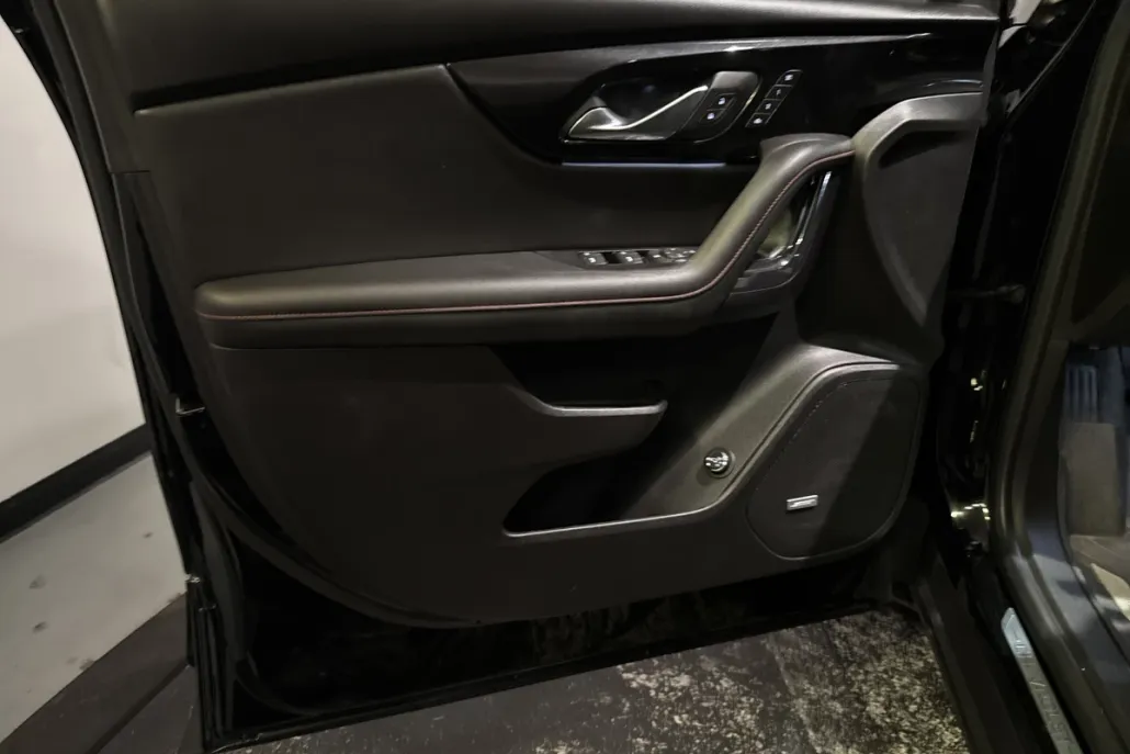 2023 Chevrolet Blazer RS photo 1