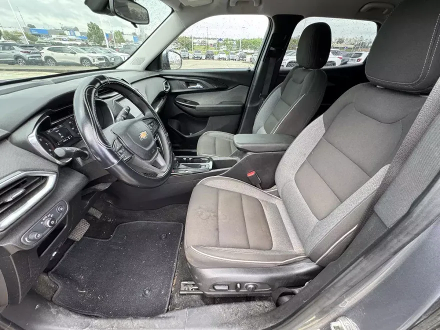 2022 Chevrolet Trailblazer LT photo 1