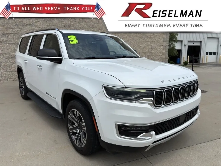 2023 Jeep Wagoneer L Series II photo 1