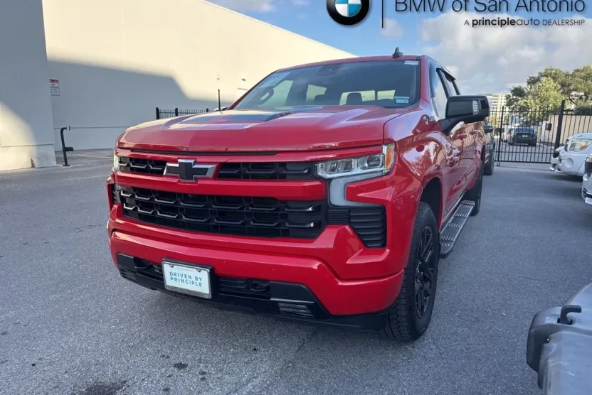 2022 Chevrolet Silverado 1500 RST photo 1