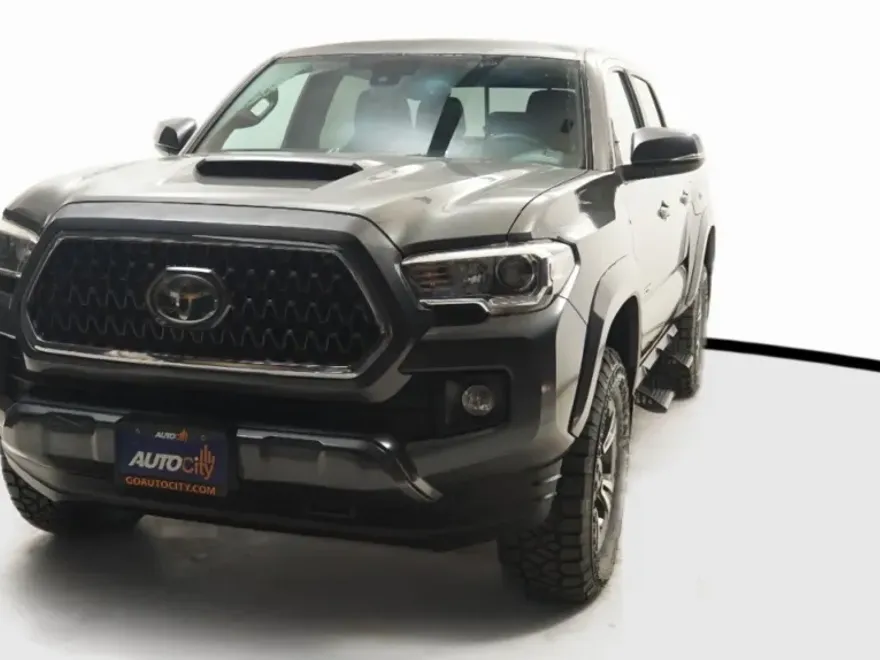 2019 Toyota Tacoma TRD Sport photo 1