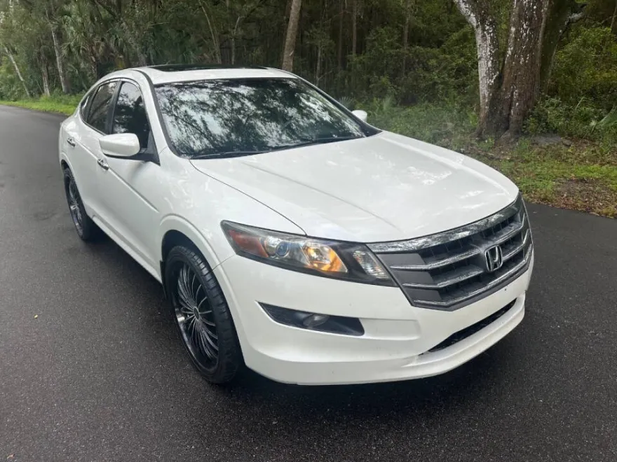 2010 Honda Crosstour EX photo 1