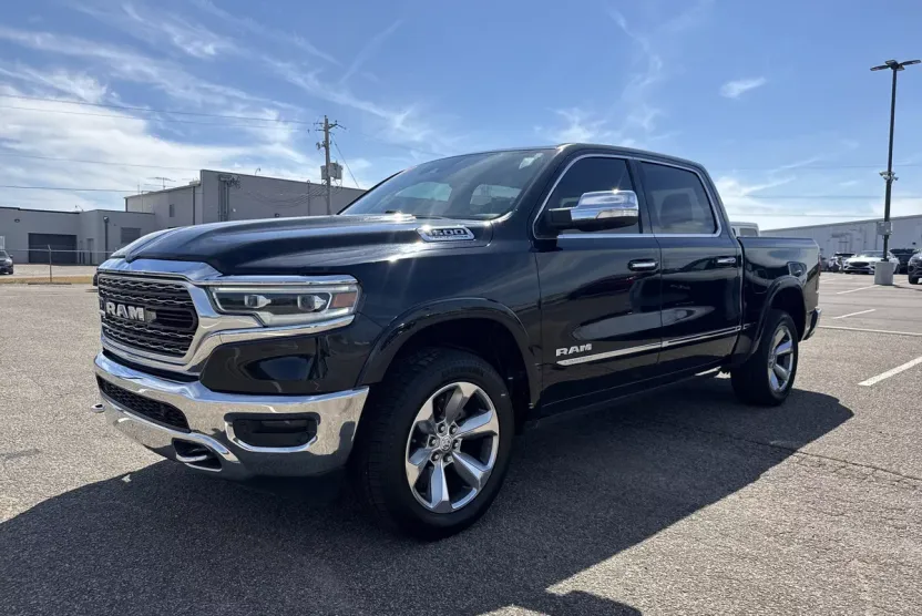 2022 Ram 1500 Limited photo 1