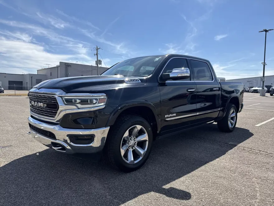 2022 Ram 1500 Limited photo 1