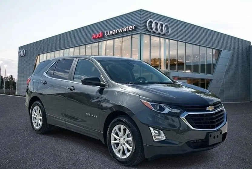 2021 Chevrolet Equinox LT photo 1