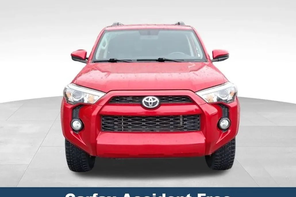 2019 Toyota 4Runner SR5 photo 1