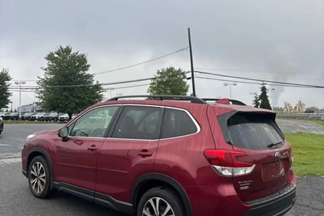 2021 Subaru Forester Limited photo 1