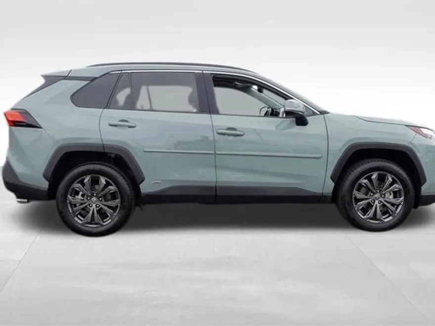 2022 Toyota RAV4 Hybrid XLE Premium photo 1