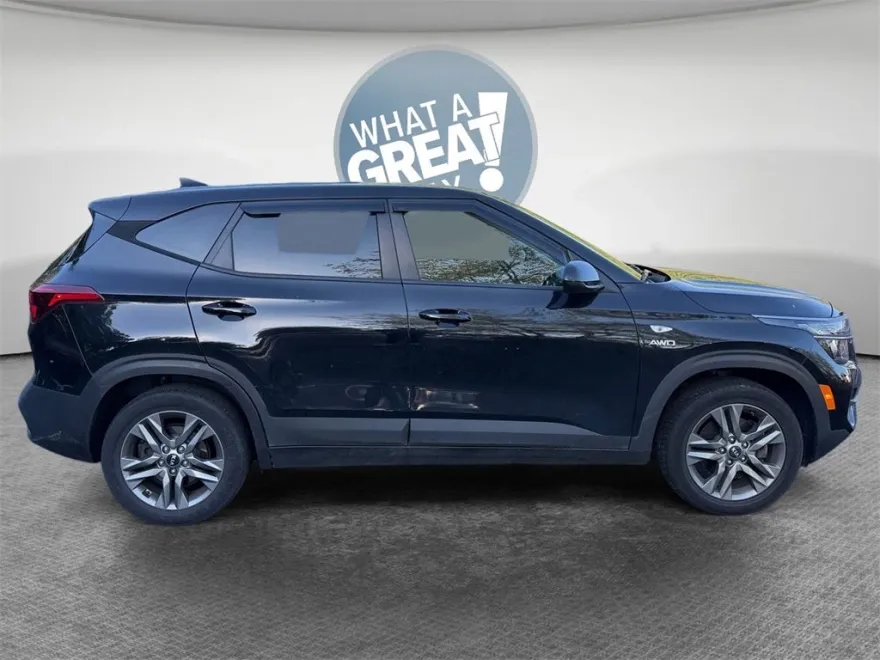 2021 Kia Seltos LX photo 1