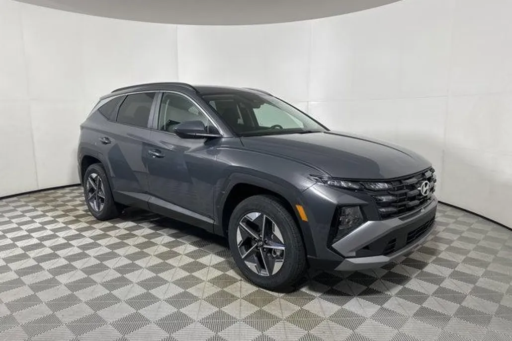 2025 Hyundai Tucson SEL photo 1