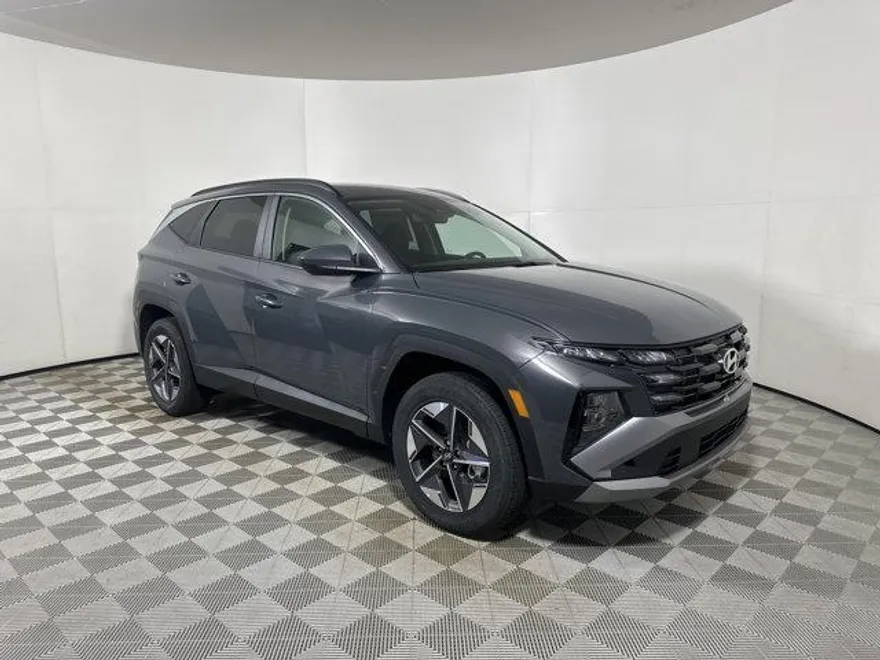 2025 Hyundai Tucson SEL photo 1