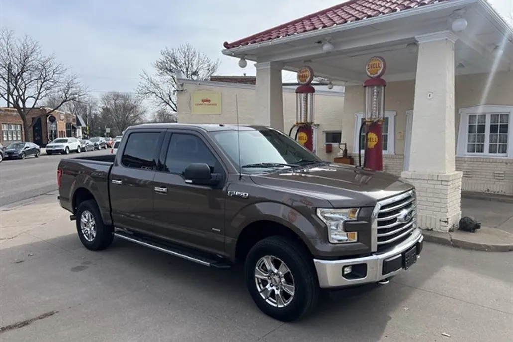 2016 Ford F-150 XLT photo 1