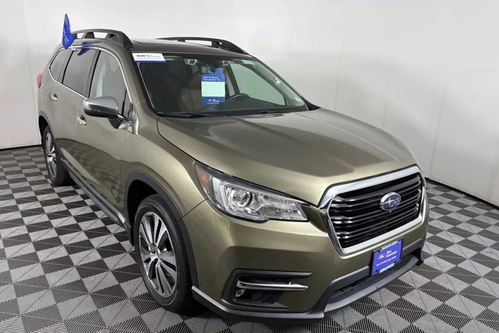 2022 Subaru Ascent Touring photo 1