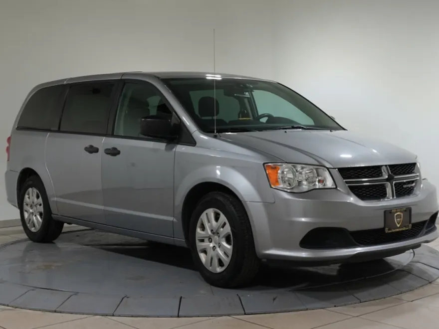 2019 Dodge Grand Caravan SE photo 1