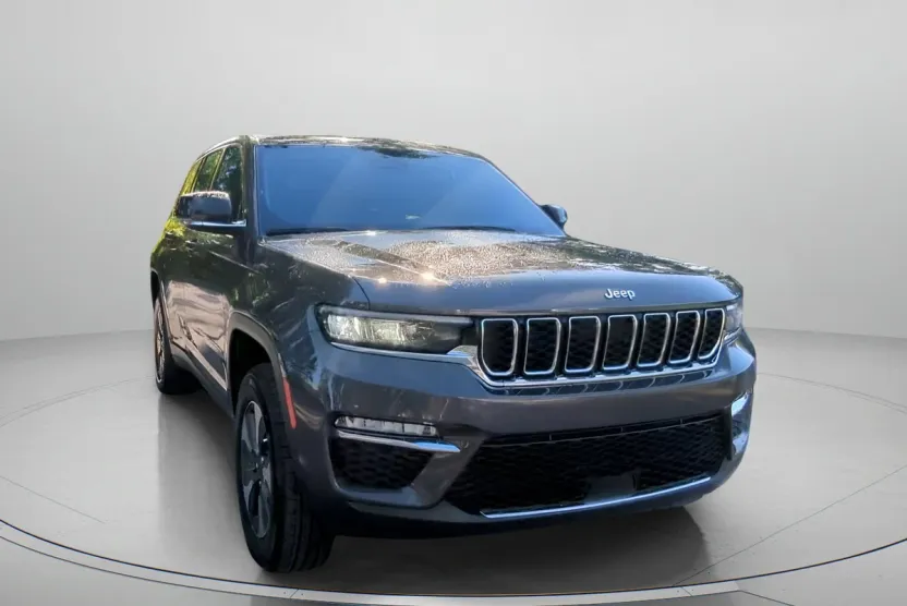 2022 Jeep Cherokee Limited 4xe photo 1