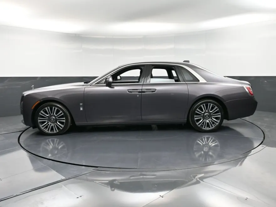 2023 Rolls Royce Ghost photo 1