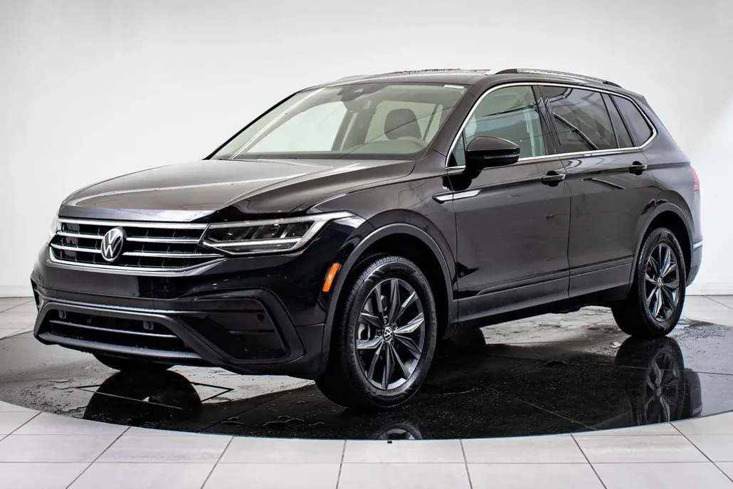 2022 Volkswagen Tiguan SE photo 1