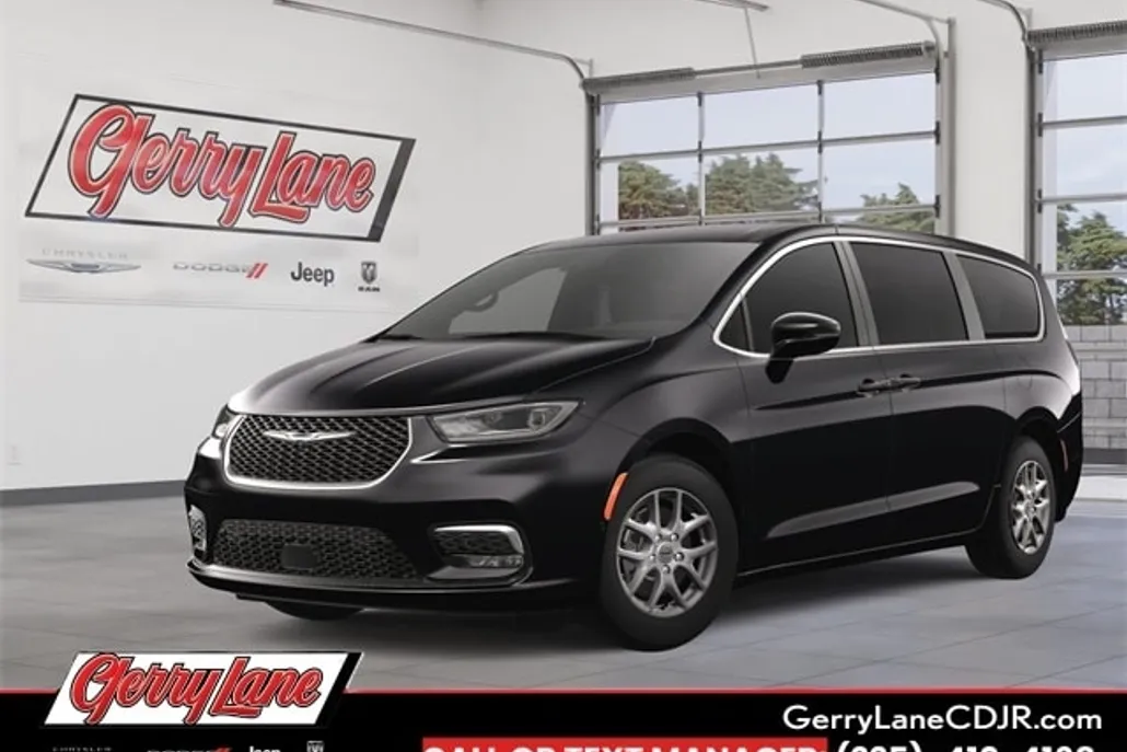 2025 Chrysler Pacifica photo 1